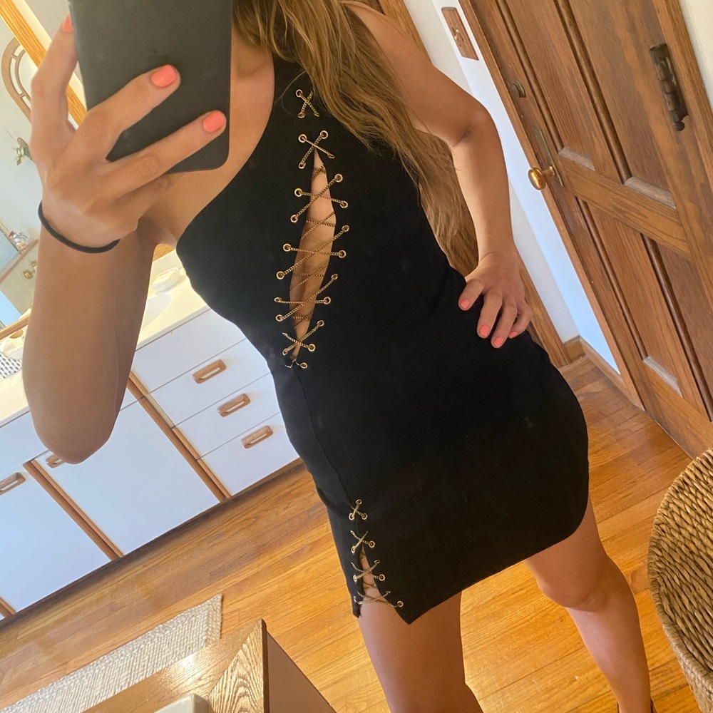 H:ours dress